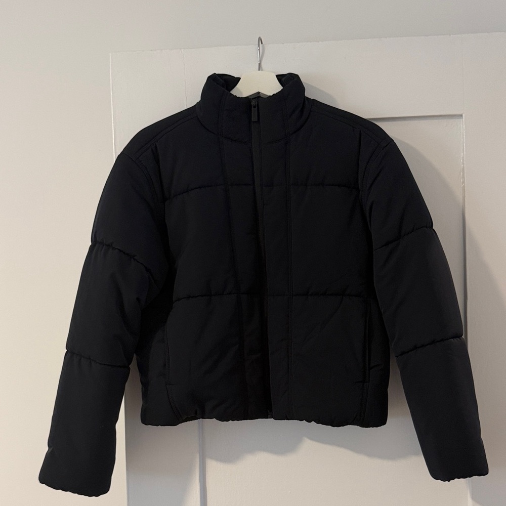 Travis Mathew’s Women's Black  Puffer Jacket